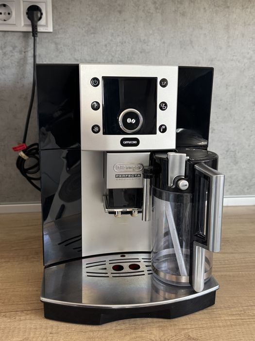 Кафеавтомат Delonghi Perfecta Cappuccino