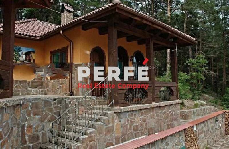 Продава се Хотел в Велинград - 1500 кв.м за 647 €/кв.м - Снимка #3
