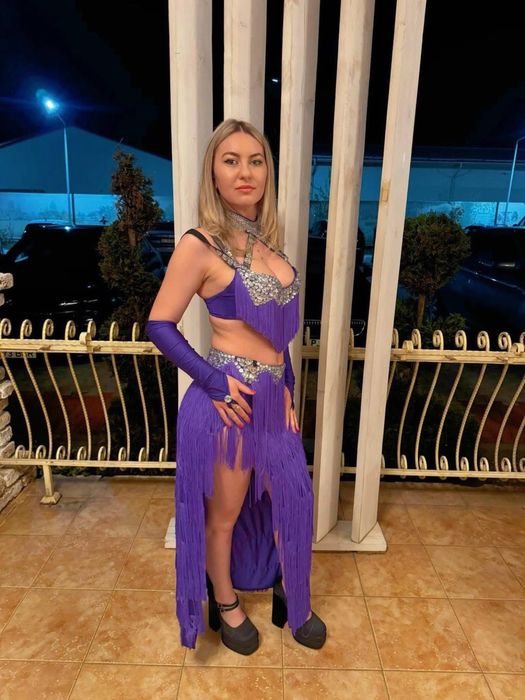 Dansatoare bellydace pentru majorate, zile de nume sau petreceri.