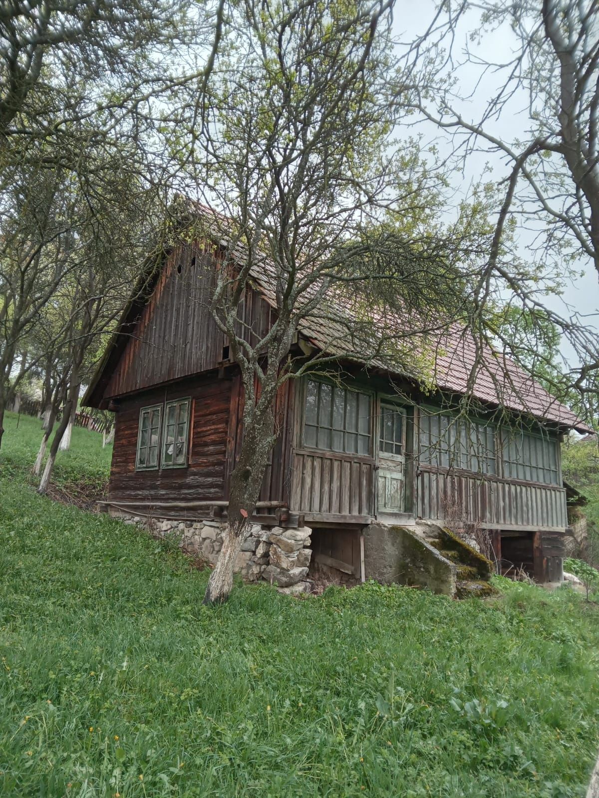 Vând casă veche de lemn pt relocare