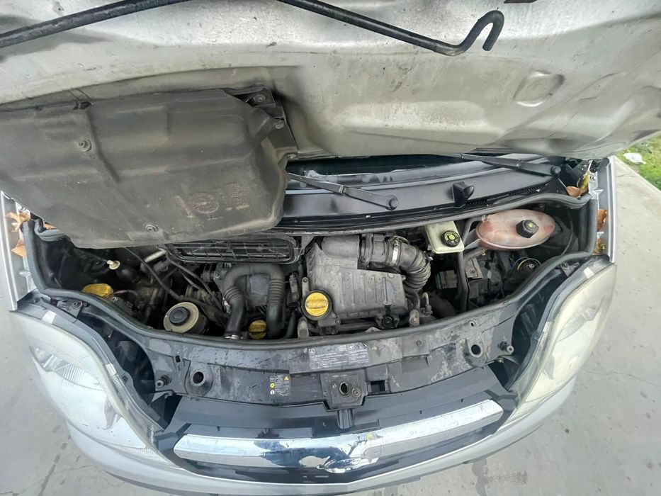 De vânzare Opel Vivaro 8+1