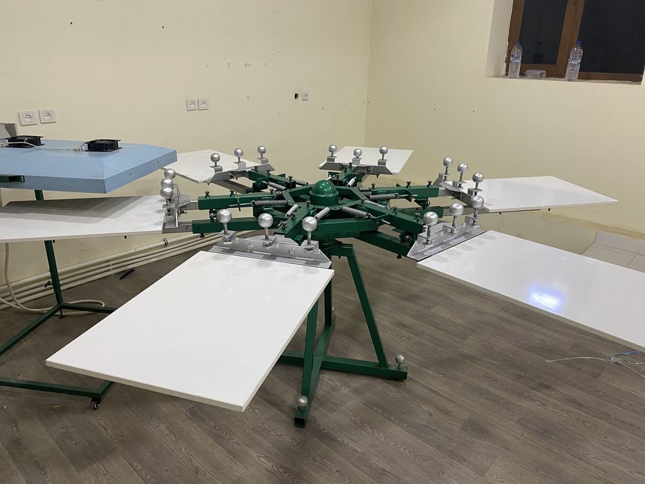 Каруселный станок для трафаретной печати