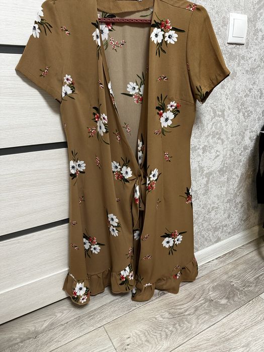 Платье на запах 44 размер