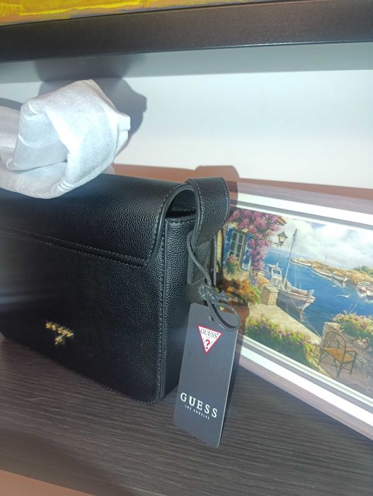 Чанта guess нова