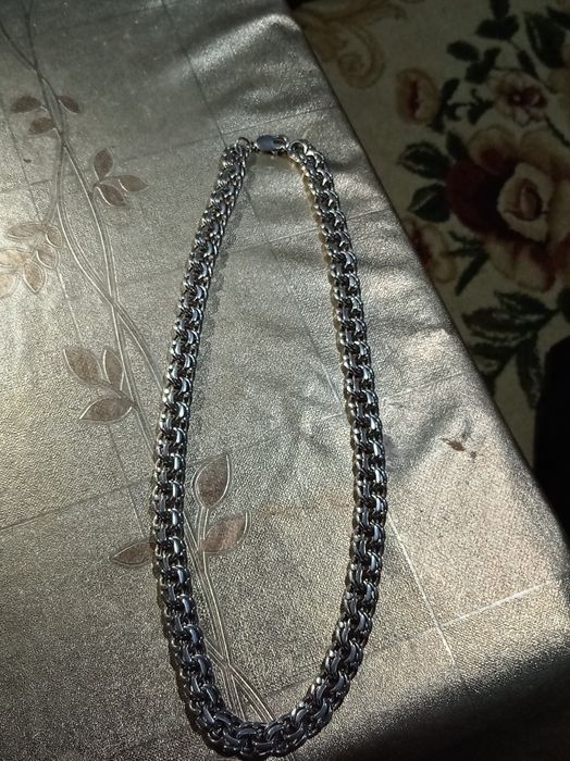 Срочно продаю серебро цепочку
