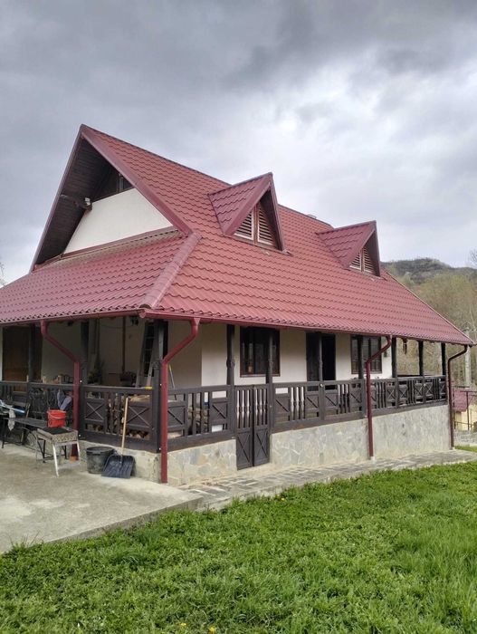 Vând casă frumoasă Slănic Prahova perfectă pentru vacanțe sau locuit