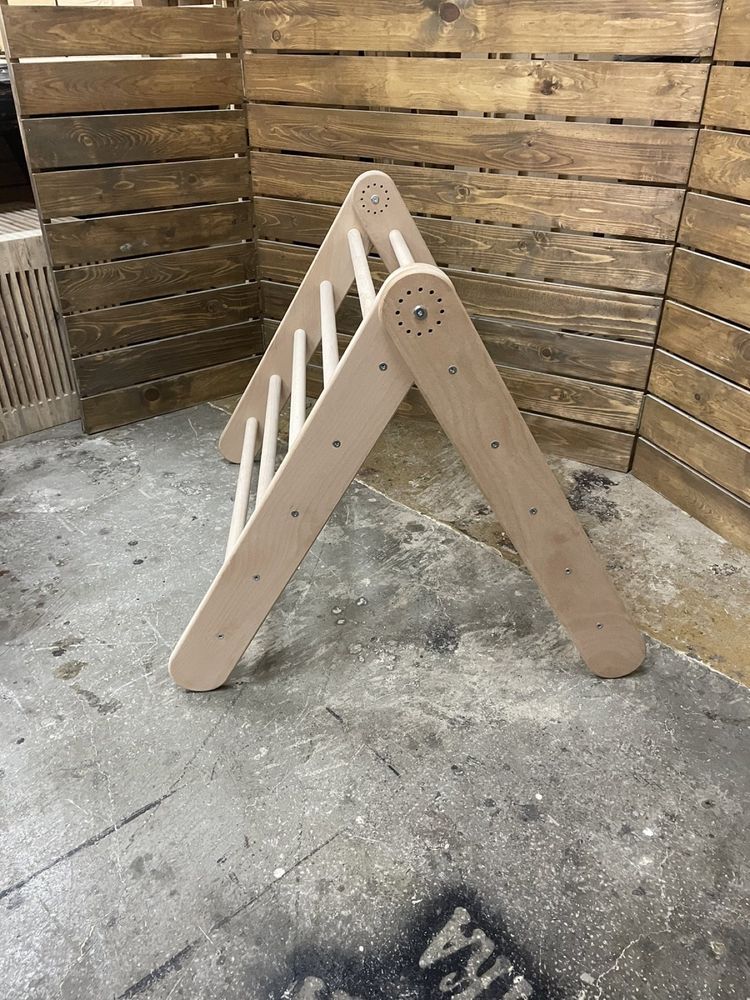 Детски дървени катерушки на Пиклер триъгълни, арки и пързалки