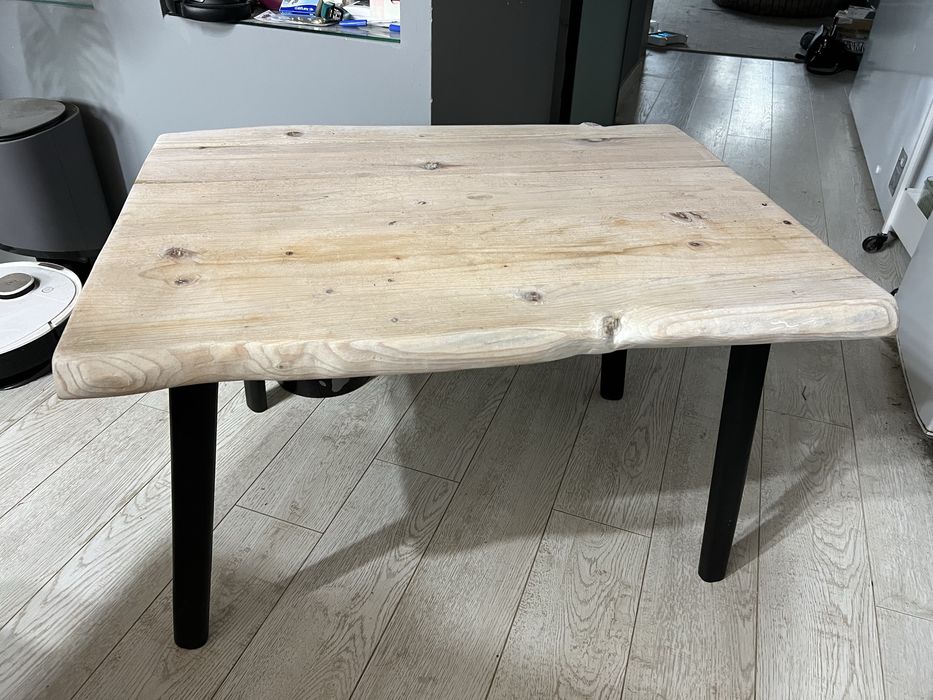 Холна масичка 80/60 от масивно дърво