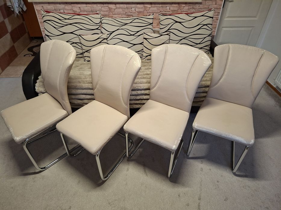 Set 4 Scaune Bucatarie / Sufragerie Rio Bej