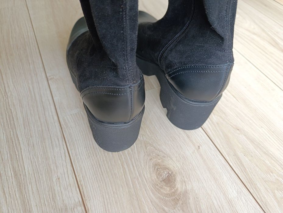 Дамски боти с платформа