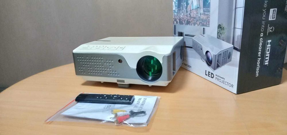 Продам новый проектор