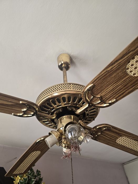 Полилей с вентилатор перка