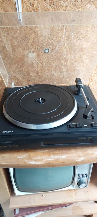 Vând pick-up Ziphona nova deck de la Electronica