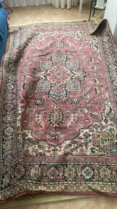 Продам ковер в отличном состояний