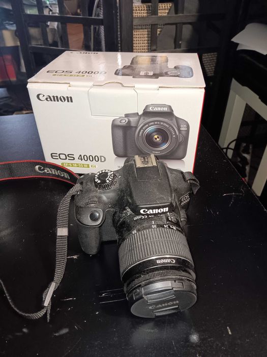 Фотоапарат Canon EOS 4000