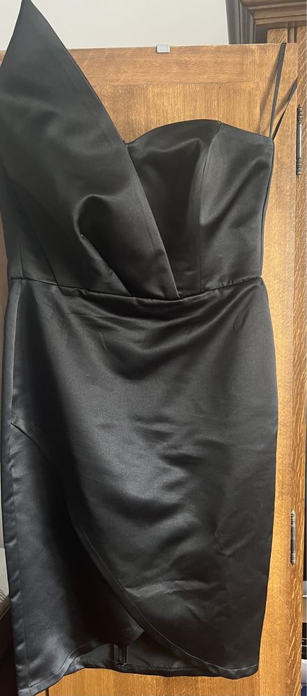 Rochie neagra tafta