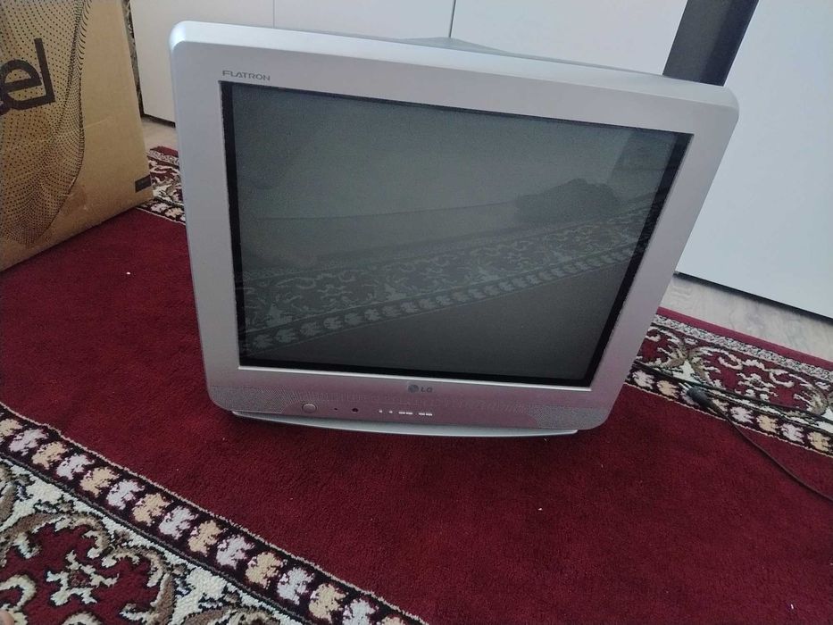 Продам телевизор