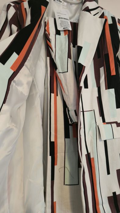 Дамски стилен костюм