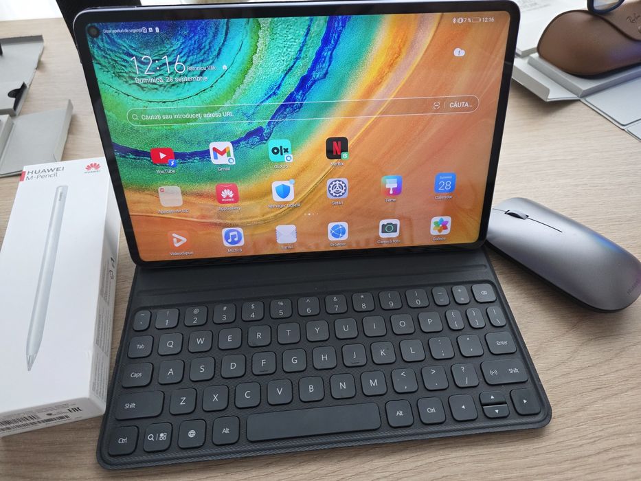 Tableta Huawei MatePad Pro 10.8' cu Sim 4G + pachet accesorii  Huawei