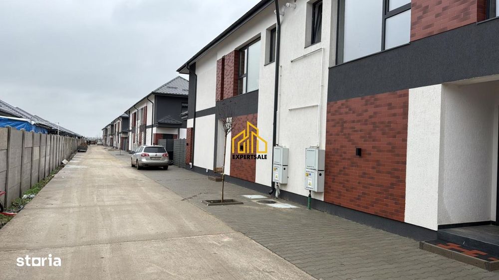 Apartament 2 camere cu curte 60 mp | 2 parcari incluse |