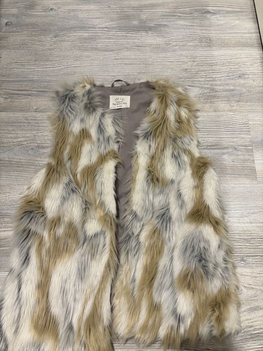 Vesta blanita stare impecabila