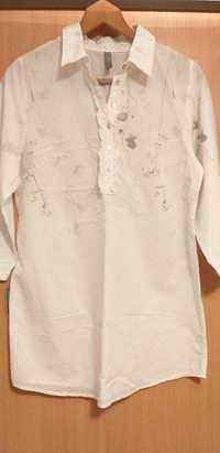 Бяла дамска риза с нежни цветя