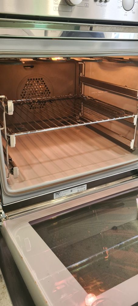 Фурна за вграждане Miele