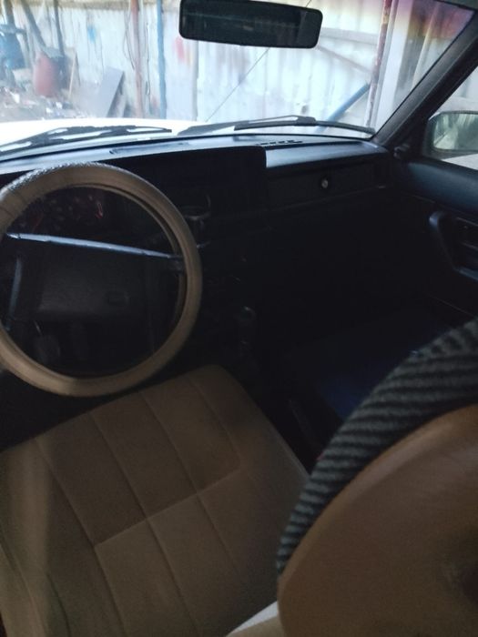 Vând urgent Volvo 240 de epoca