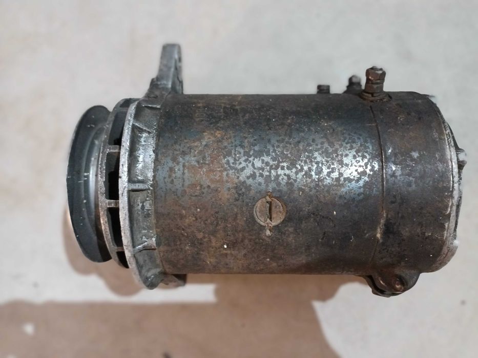 Генератори 12V от руски трактори