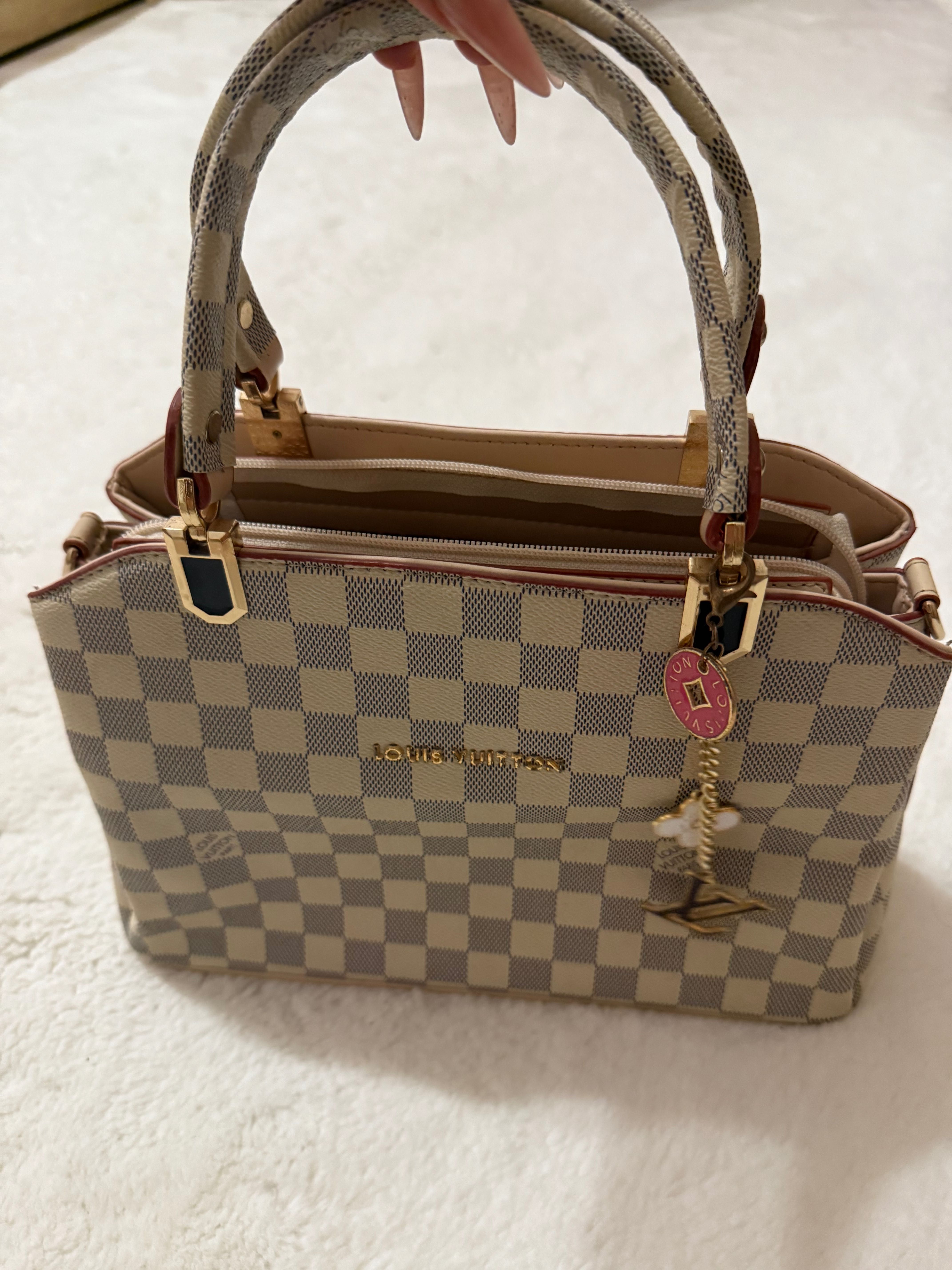 Чанта louis vuitton