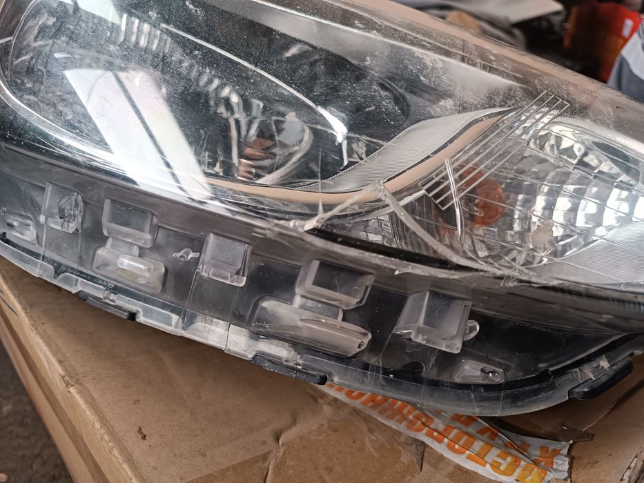 Акцент Солярис  фара  передняя правая