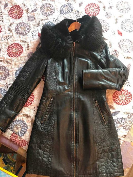 Продам дублёнку в отличном состоянии, полностью натуральная.