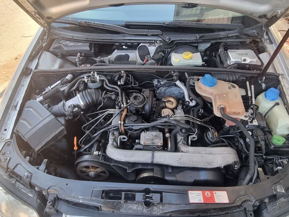 Vând sau dezmembrez mașina ie întreaga