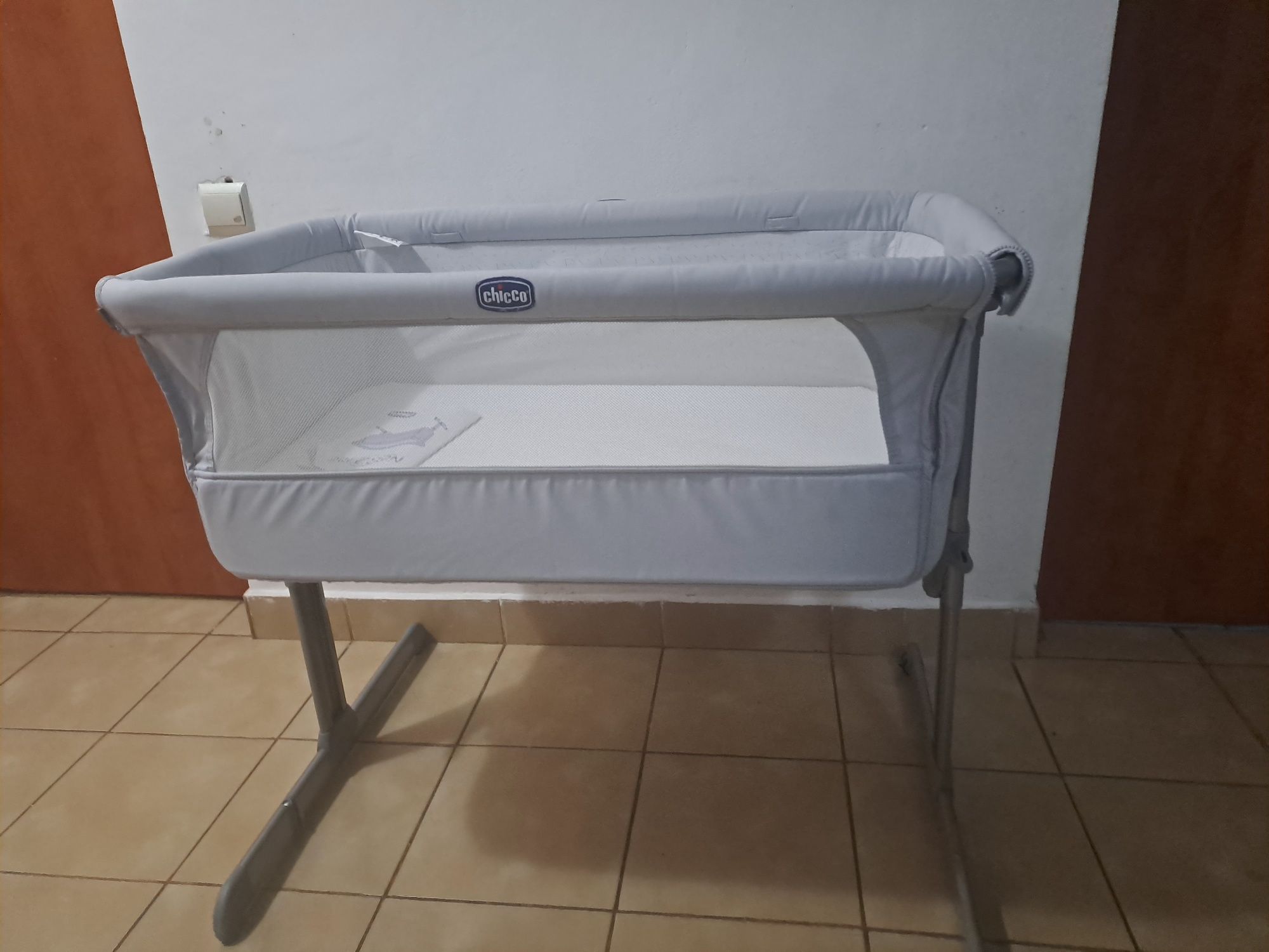 Vând patut Chicco Net 2 Me