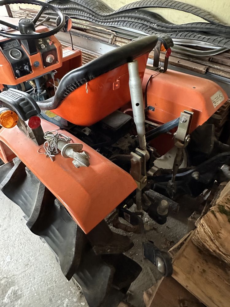 Tractor tractoras japonez kubota b1500