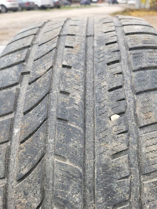 Зимни гуми 245/45/17 общо 120 лв.