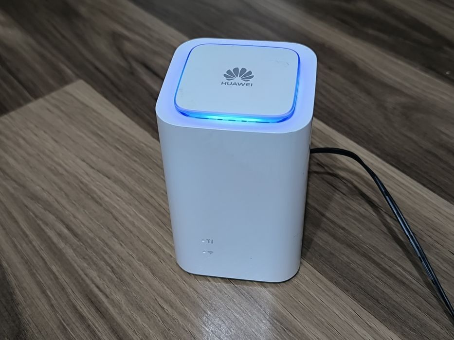 Router 4G Huawei cu cartela SIM decodat