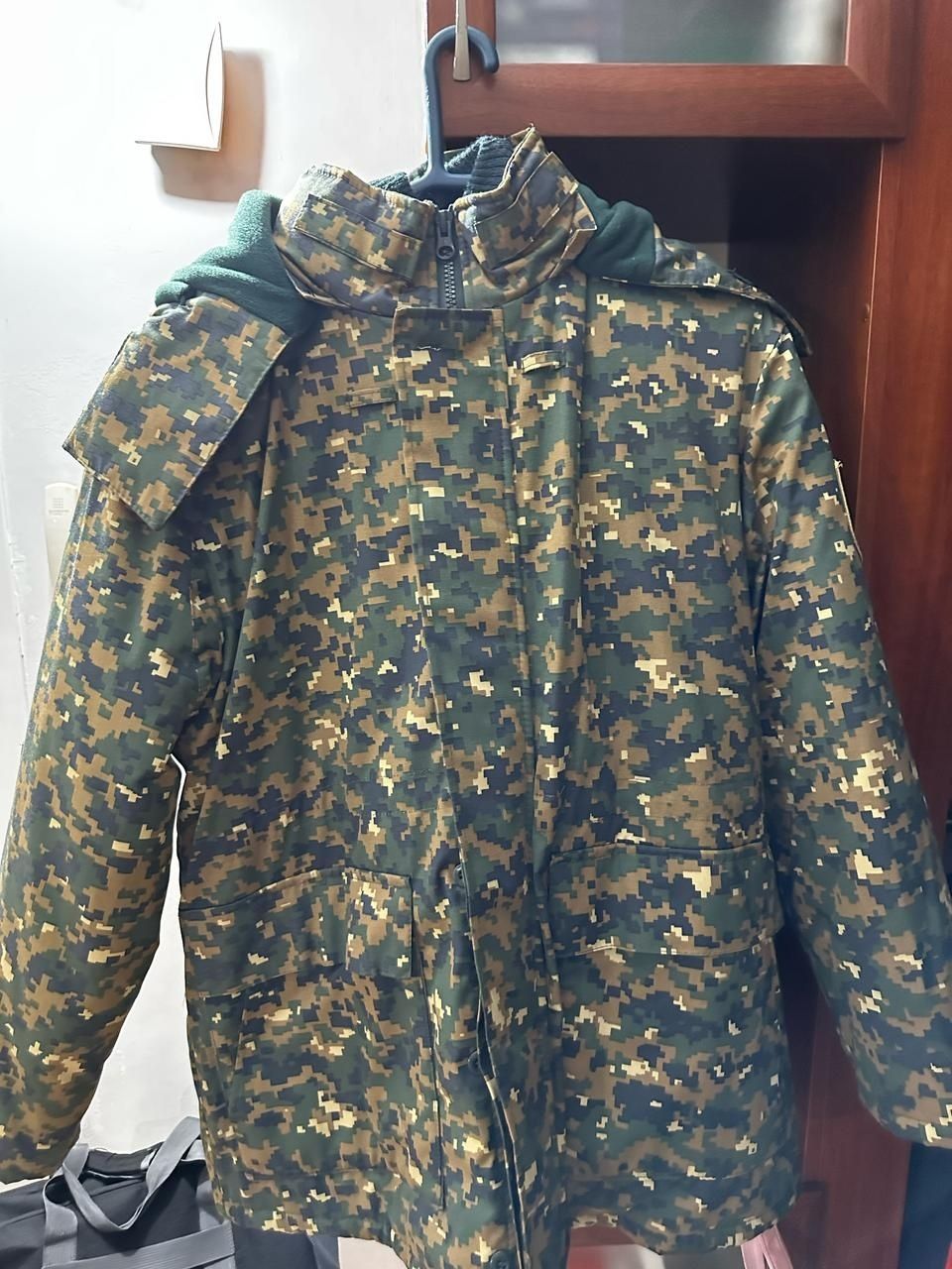 Продам военую форму
