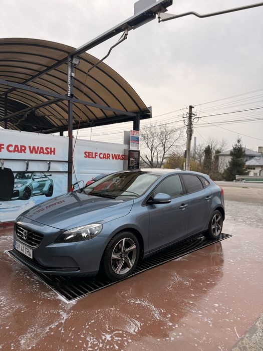 Volvo V40 D2 1.6 2014 (panoramic, piele, memorii, etc)