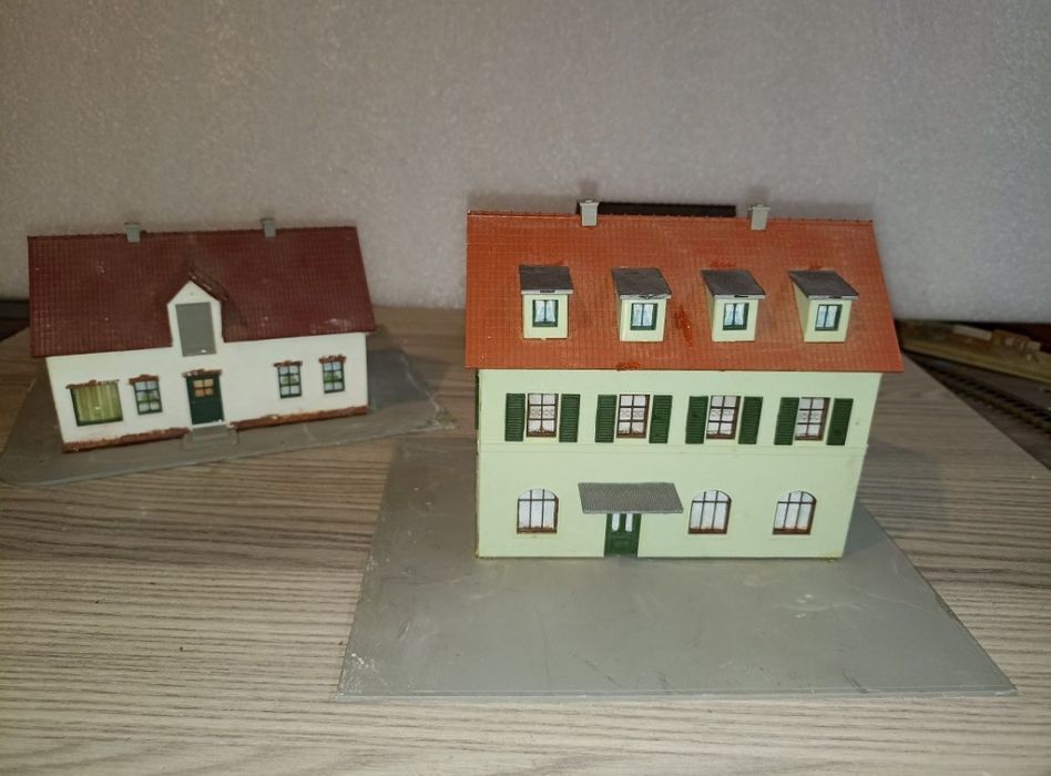 Set 3 clădiri piko

Clădiri scara 1:87, potrivite pentru diorame trenu