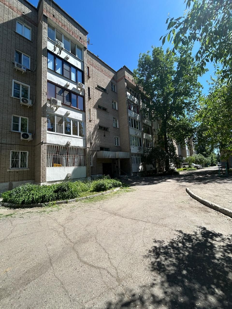 Продаётся 1,5- ка на Стрелке