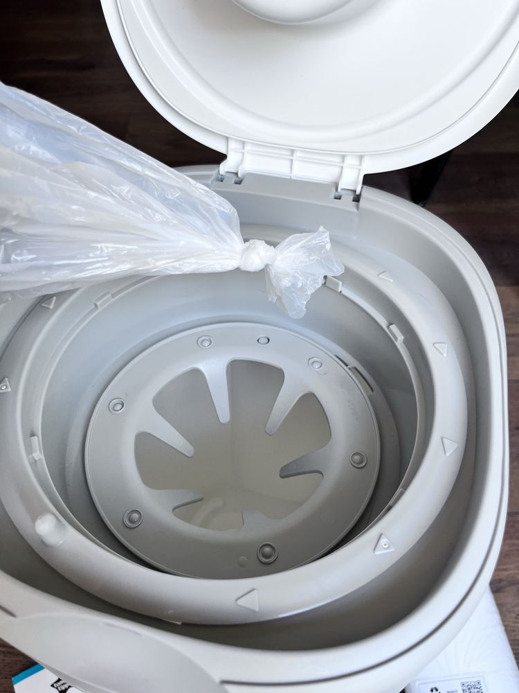 Cos scutece Tommee Tippee click& twist+ rezerve 200m