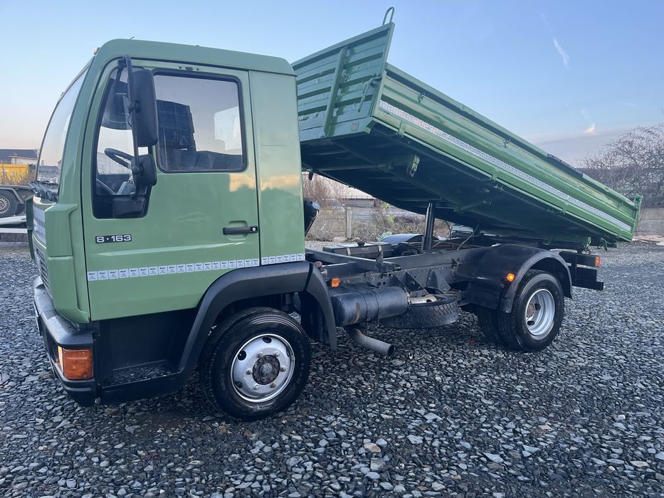 Man 8/163 basculabil pe 3 parti