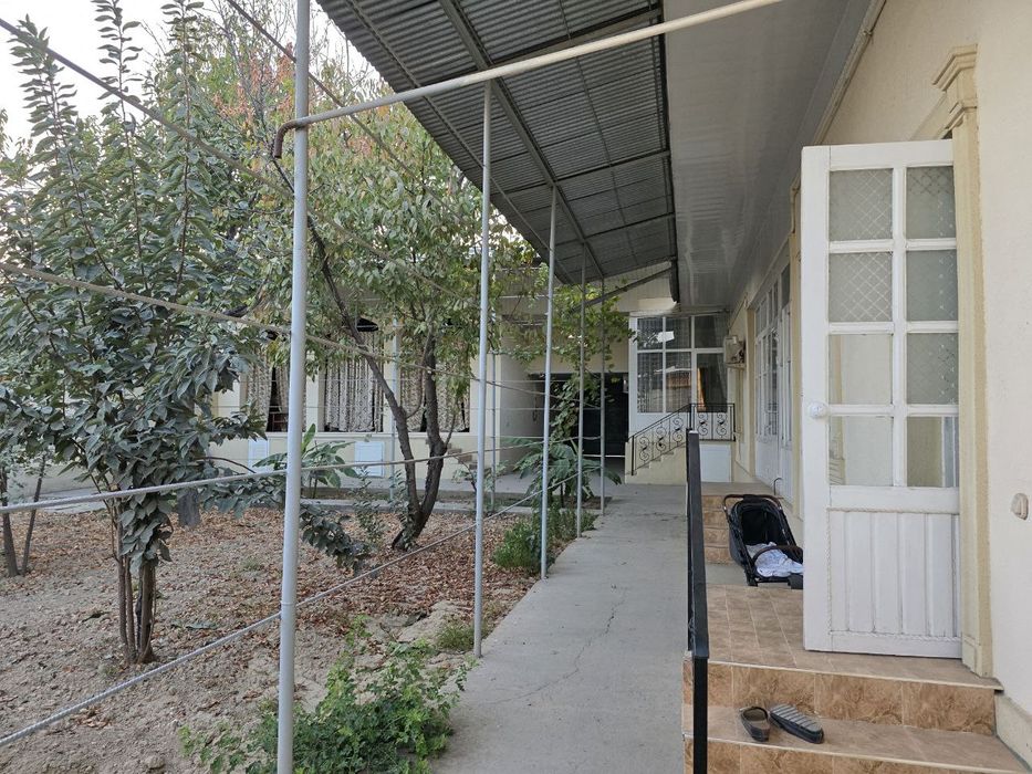 Uchastka, hovli sotiladi erkin postdan otganda