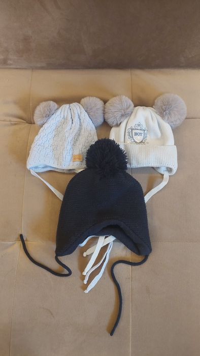 Зимни бебешки шапки