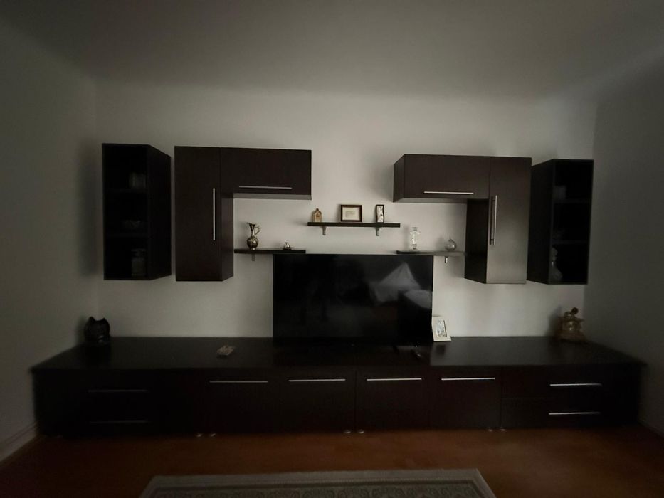 Vând mobila făcută la comandă