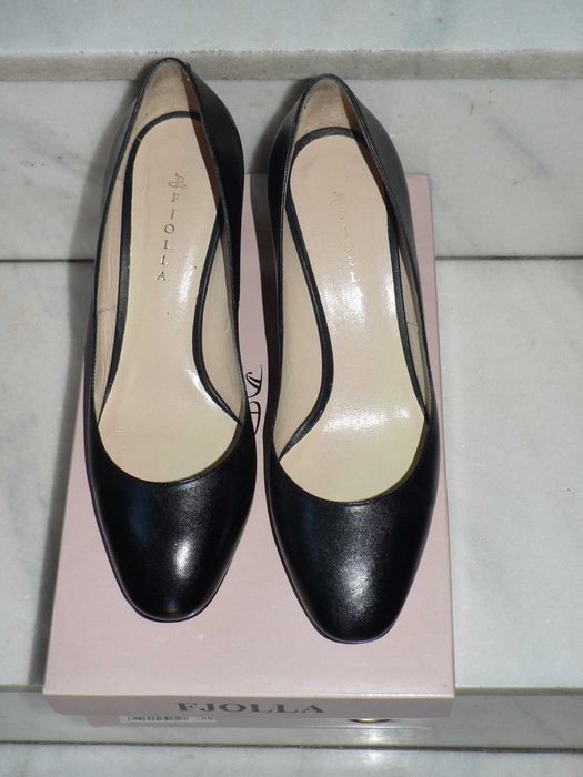 Pantofi din piele neagra pentru dama