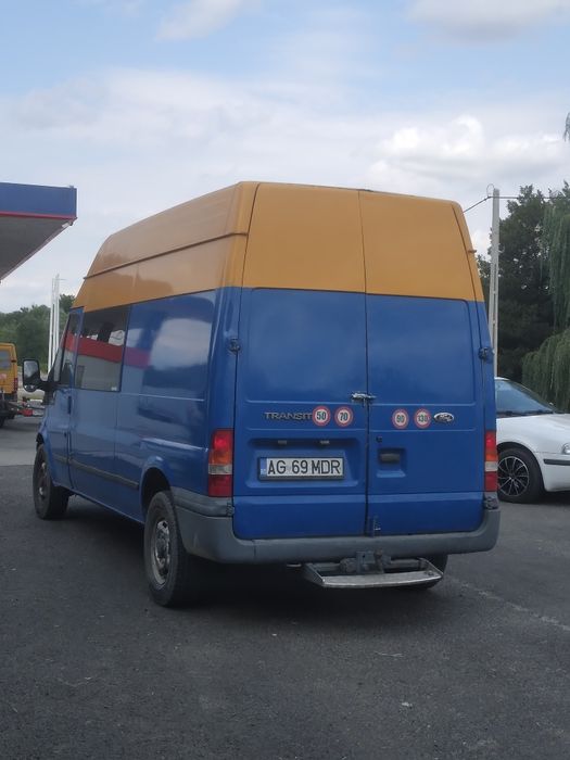 Vând Ford tranzit