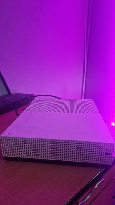 XBOX ONE S 500gb
