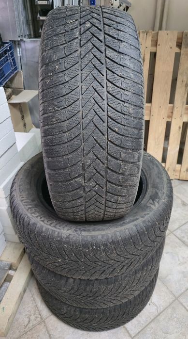 Зимни гуми Bridgestone 255 55 18